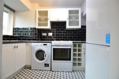 65 Cobb Close, Datchet, Slough, SL3 9QU