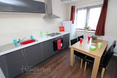 2 bedroom flat share to rent, Bodmin Grove, B7 - 8-8 Viewings