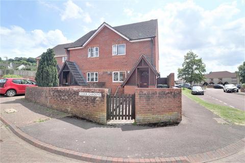 13 Cedar Gardens, Stonehouse, GL10 2EA