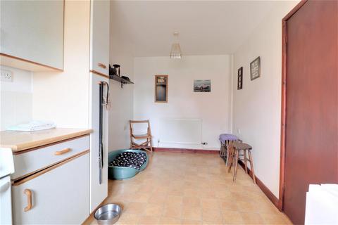 13 Cedar Gardens, Stonehouse, GL10 2EA