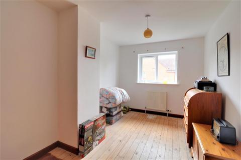 13 Cedar Gardens, Stonehouse, GL10 2EA