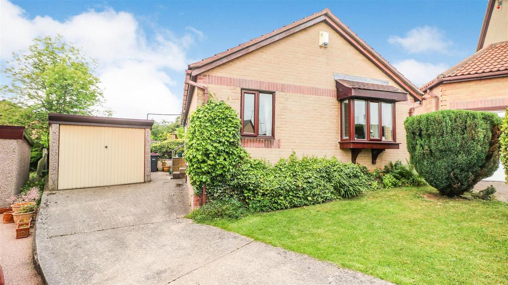 Fenton Fields, Kimberworth, Rotherham 2 bed detached bungalow for sale