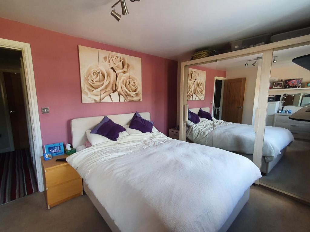 Master Bedroom.jpg