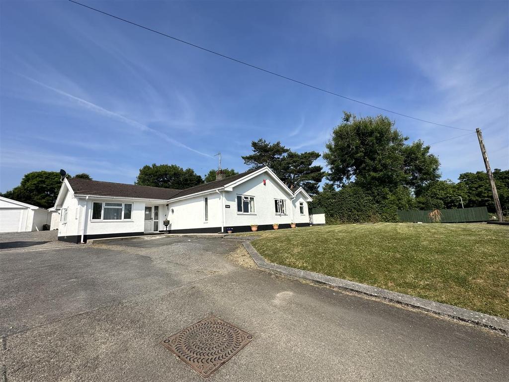 East Williamston, Tenby 4 bed detached bungalow for sale £525,000