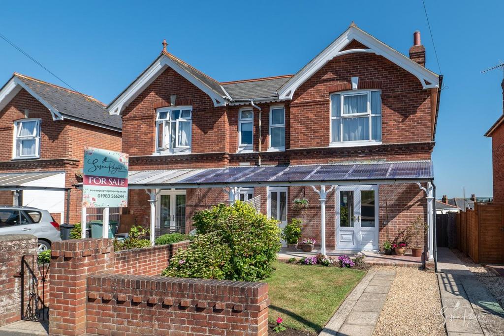 Wilton Park Road, Shanklin 4 bed semidetached house for sale £400,000