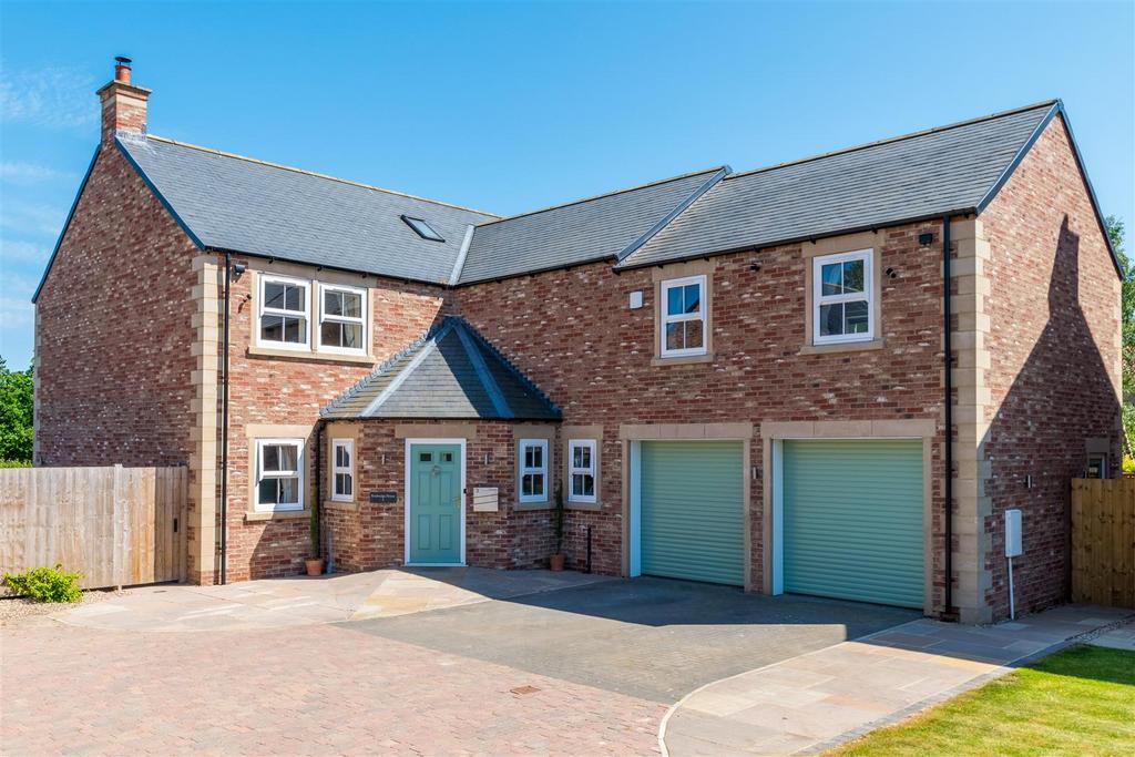 Beckside, Hackforth, Bedale 5 bed detached house £650,000