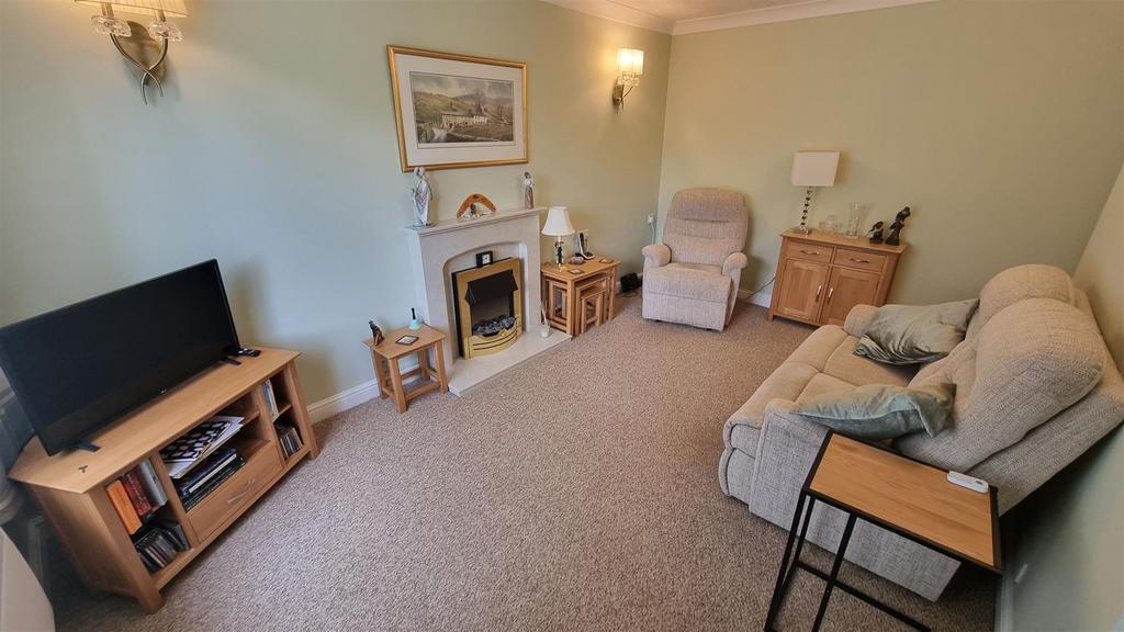Shelly Crescent, Monkspath, Solihull 2 bed retirement property for sale