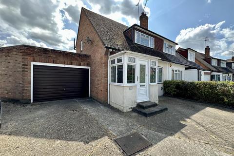 4 Oakbank, Hutton, Brentwood, CM13 1DN
