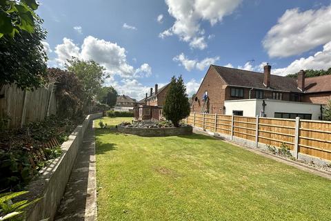 4 Oakbank, Hutton, Brentwood, CM13 1DN