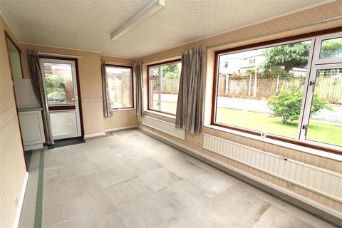 4 Oakbank, Hutton, Brentwood, CM13 1DN