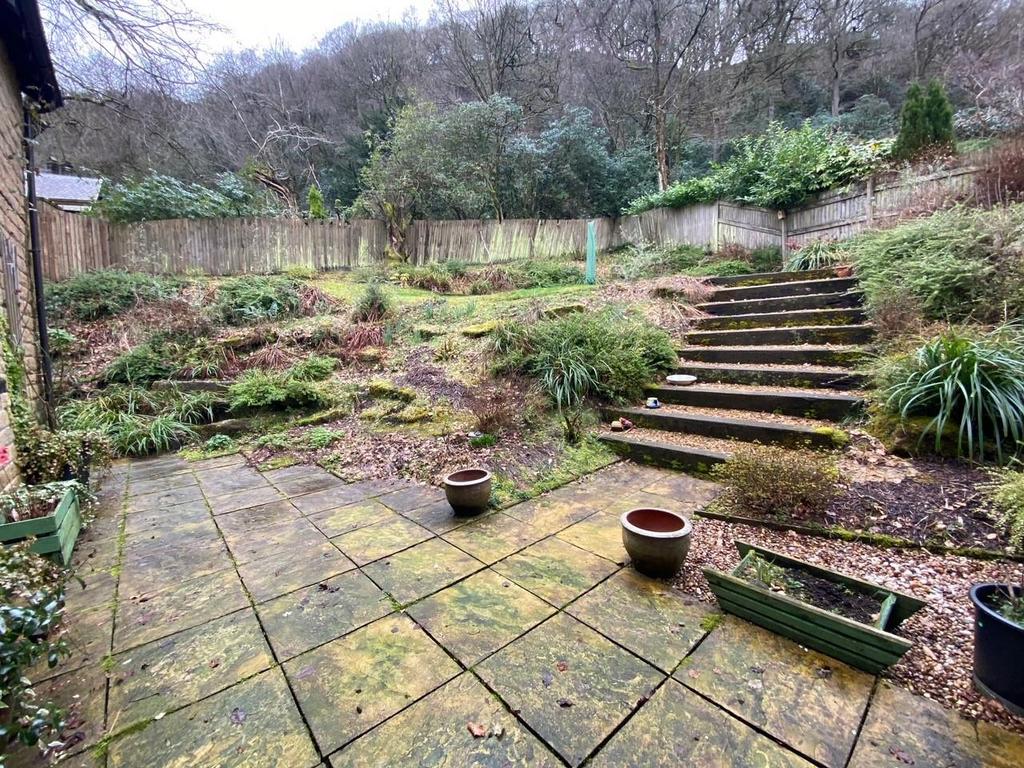 BACK GARDEN 1.jpg