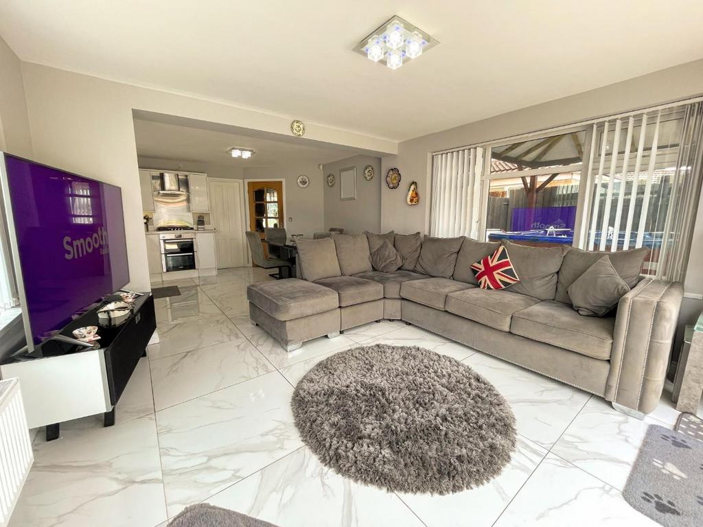 Kitchen/diner/family room