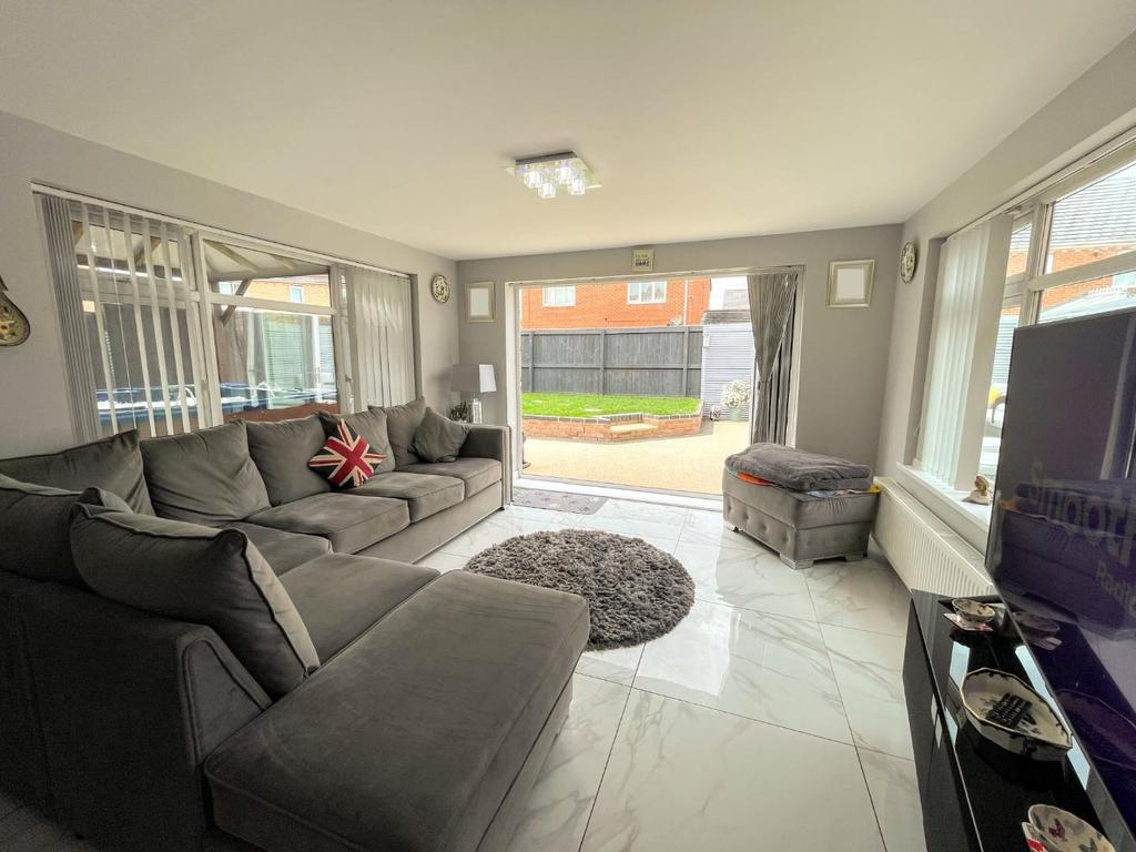Kitchen/diner/family room