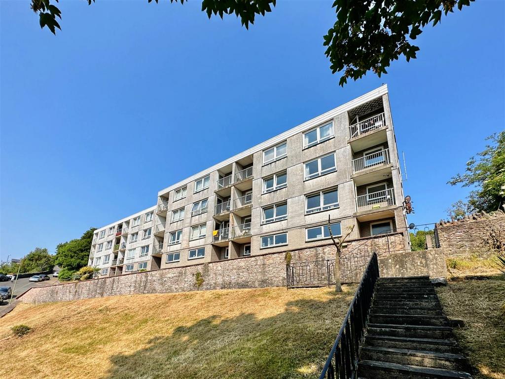Windmill Hill, Brixham 2 bed flat for sale £169,950
