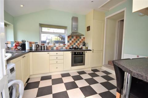 2 bedroom semi-detached house for sale - Seagrove Manor Close, Seaview, PO34 5HT
