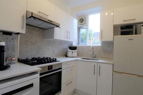1 bedroom apartment to rent, Ascot Lodge, St John's Wood NW6