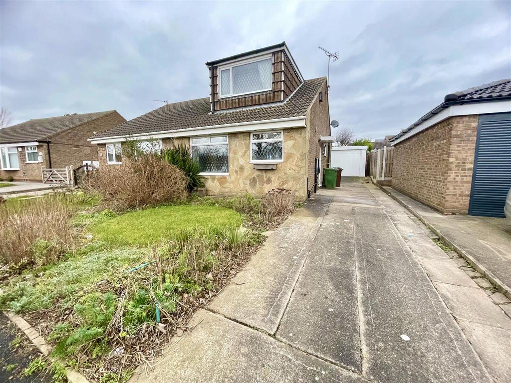 Glamis Close, Garforth, Leeds 3 bed semidetached bungalow £205,000