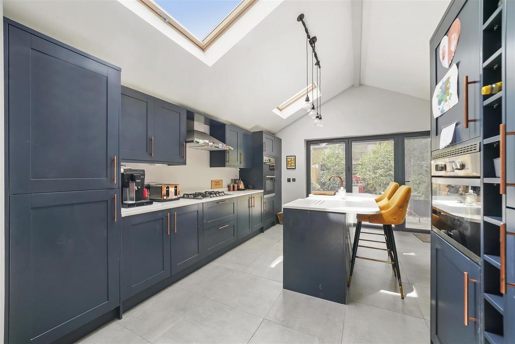 176 Sandhurst Road - B2z Ld5 Aa Wr4a9c Ip VZ6 Z.jpg
