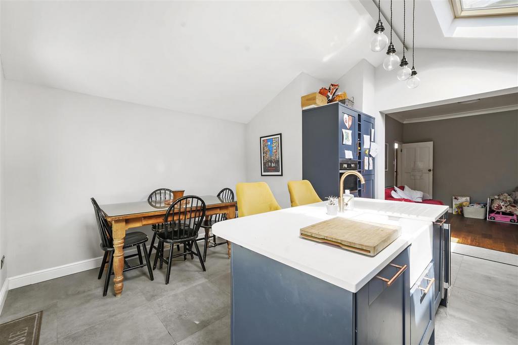 176 Sandhurst Road - A6 CPe8 Di1a Yg Z4 Ltx7 U6.jpg