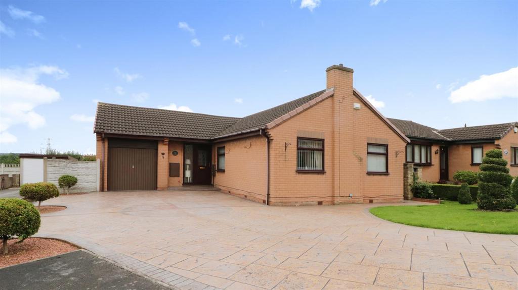 Caraway Grove, Swinton, Mexborough 3 bed detached bungalow for sale £