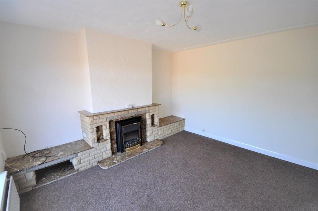 Tansey Green Road, 3 bed semidetached house £850 pcm (£196 pw)