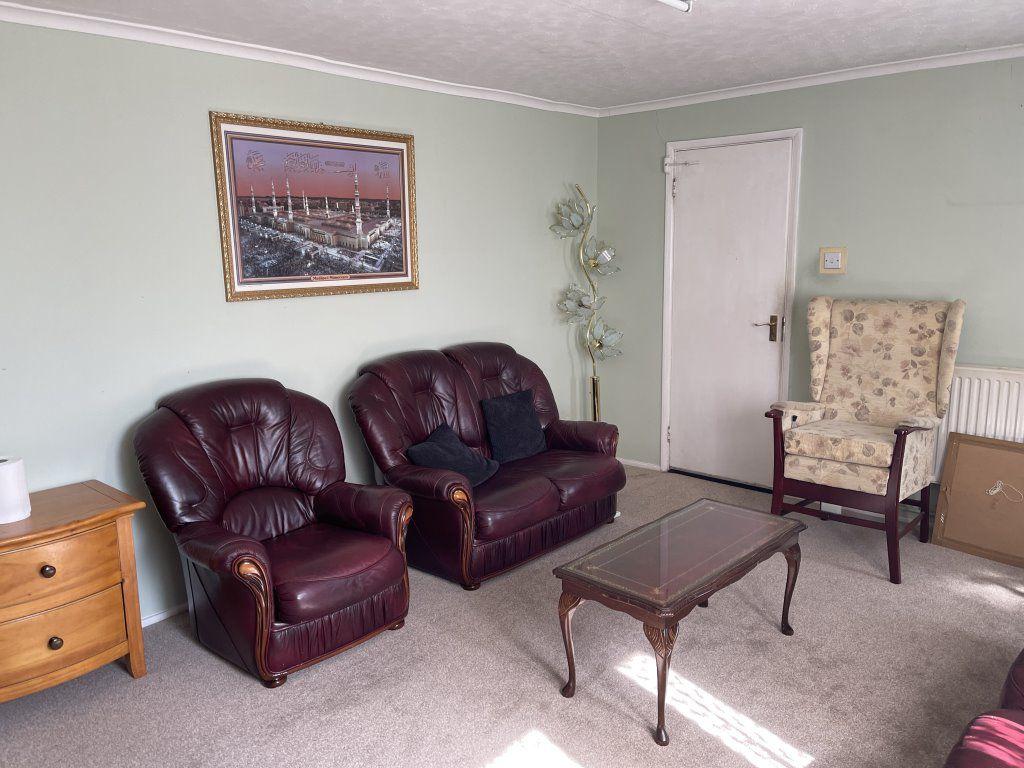 South Street, PE1 5AJ 4 bed terraced house £1,200 pcm (£277 pw)