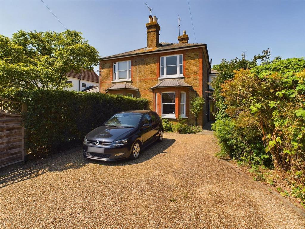 Burhill Road, Hersham, WaltonOnThames 4 bed semidetached house £