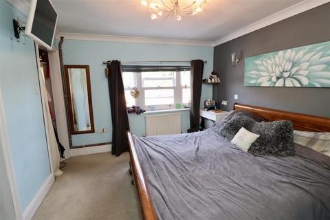 Farm View Town Street, Shiptonthorpe, York, YO43 3PE