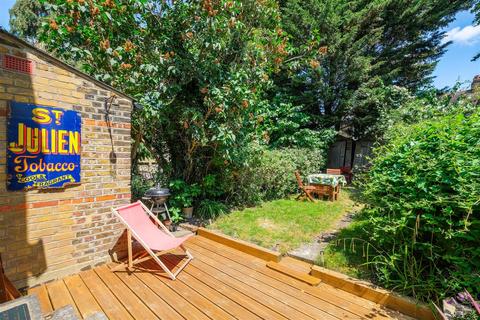 50a Edward Road, London, E17 6LU