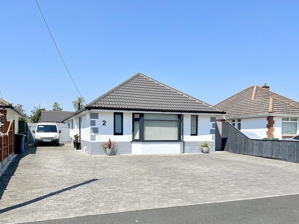 Branksea Close, Hamworthy, Poole, BH15 2 bed bungalow for sale £635,000