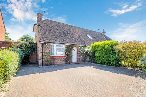 27 Scott Close, Epsom, KT19 9NY