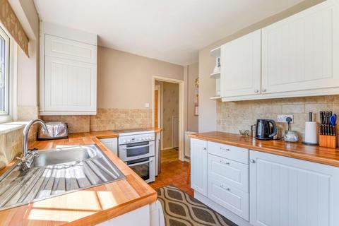 27 Scott Close, Epsom, KT19 9NY