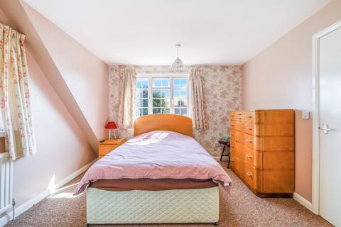 27 Scott Close, Epsom, KT19 9NY