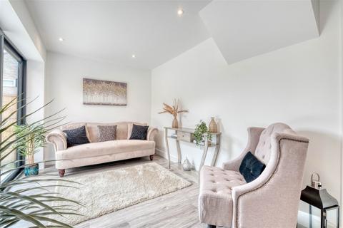 34a Badger Close, Redditch, B98 0JE