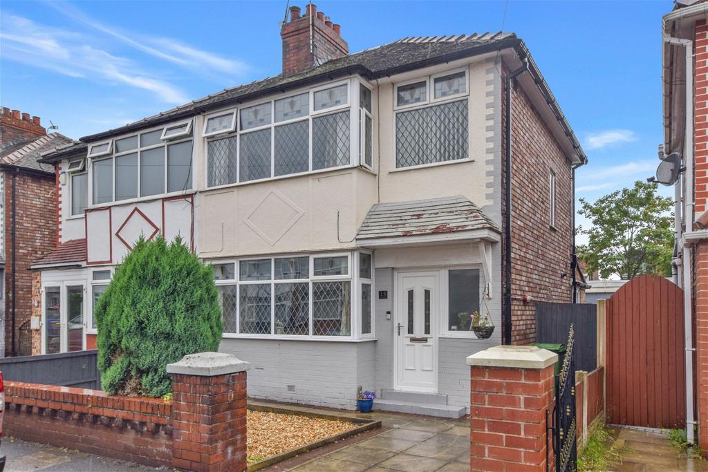 St. Annes Road, Widnes 3 bed semidetached house for sale £185,000