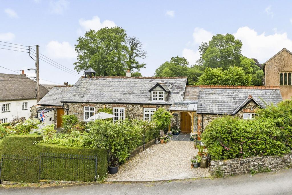 Knowstone, South Molton, Devon, EX36 3 bed detached house for sale £500,000