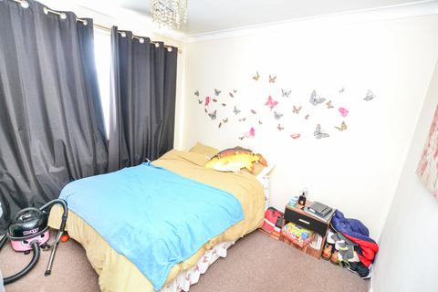 2 bedroom bungalow for sale, Maple Close, Clacton-on-Sea CO15