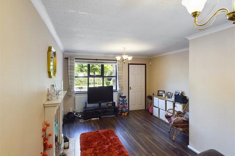 2 Brooklands, Ormskirk, L39 2HD