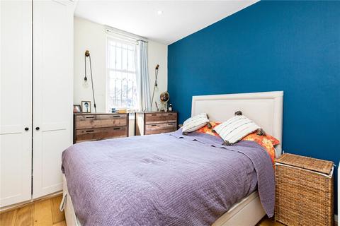 2 bedroom flat for sale, Munster Road, London, SW6