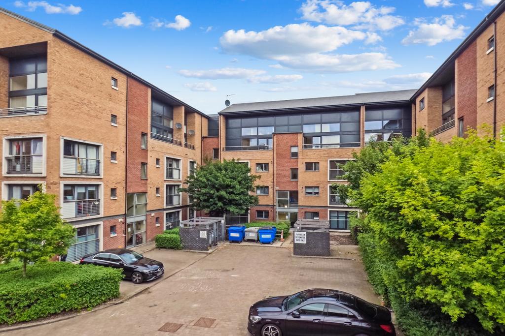 Minerva Way, Flat 0/2, Finneston, Glasgow, G3 8GD 2 bed apartment £