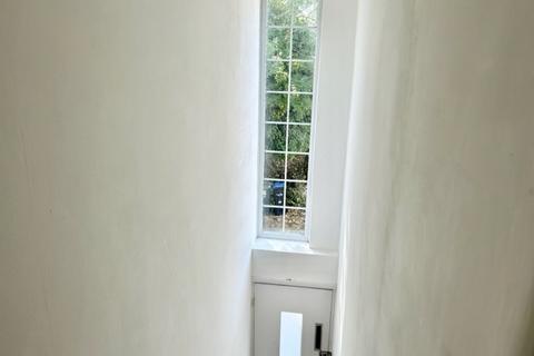 2 bedroom flat for sale, Berkeley Court, Southgate N14
