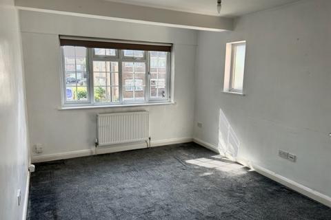 2 bedroom flat for sale, Berkeley Court, Southgate N14