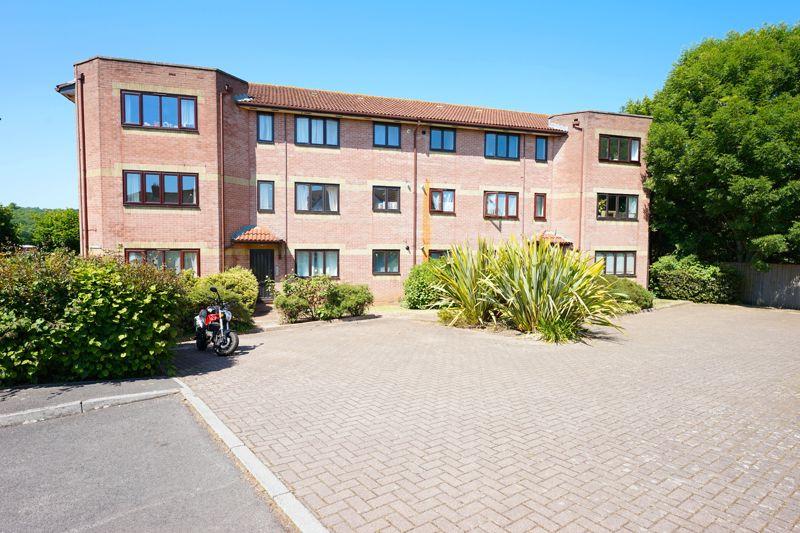 Woodhill Views, Nailsea BS48 1 bed ground floor flat £850 pcm (£196 pw)