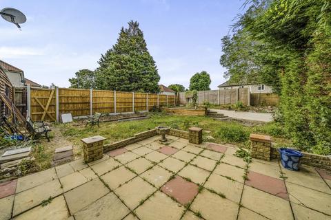 3 bedroom semi-detached house for sale - Winchcomb Gardens, Eltham