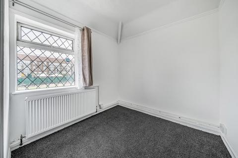 33 Winchcomb Gardens, London, SE9 6NU