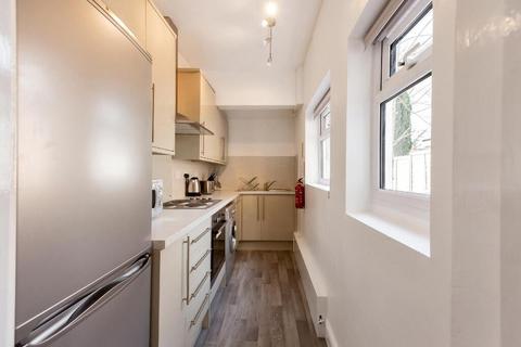 4 bedroom apartment to rent, Tavistock Square, London, WC1H