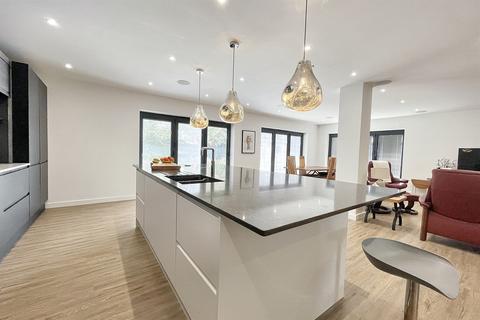 40 Keswick Road, Bournemouth, BH5 1LR