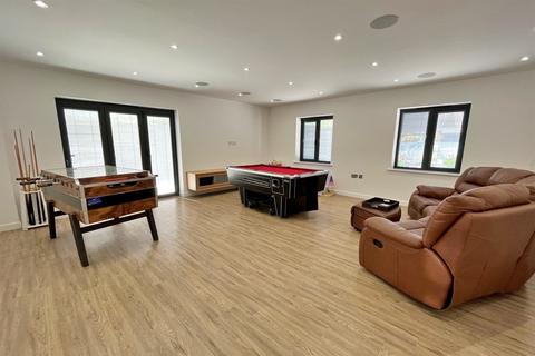 40 Keswick Road, Bournemouth, BH5 1LR