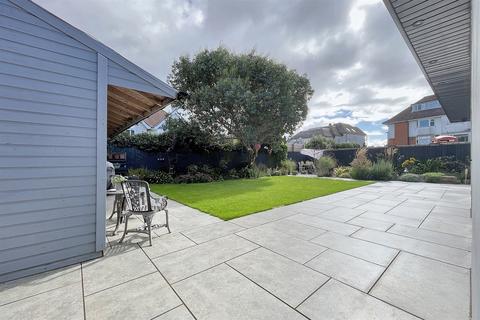 40 Keswick Road, Bournemouth, BH5 1LR