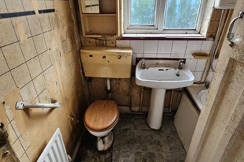 1 Coronation Street, Denton, Manchester, M34 3SF